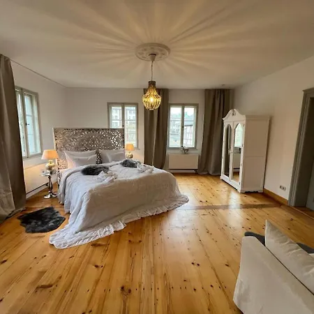 Feine Wohn Und Schlafstuben Im Herrenhaus I Unesco Welterbe I Parkplatz I Erzgebirge I Waldbuehne