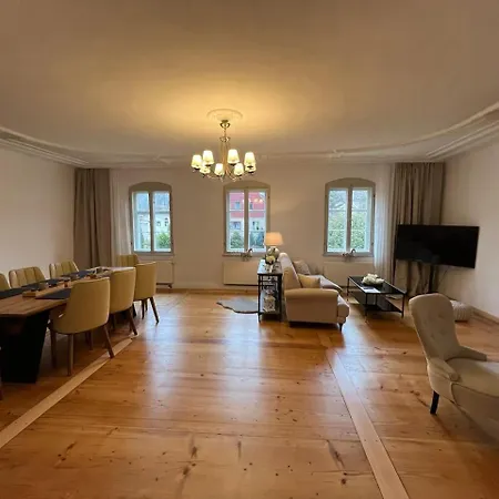 Feine Wohn Und Schlafstuben Im Herrenhaus I Unesco Welterbe I Parkplatz I Erzgebirge I Waldbuehne דירה