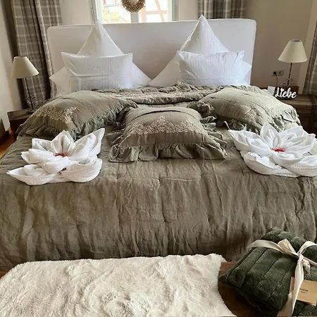 דירה Feine Wohn Und Schlafstuben Im Herrenhaus I Unesco Welterbe I Parkplatz I Erzgebirge I Waldbuehne שווארצנברג